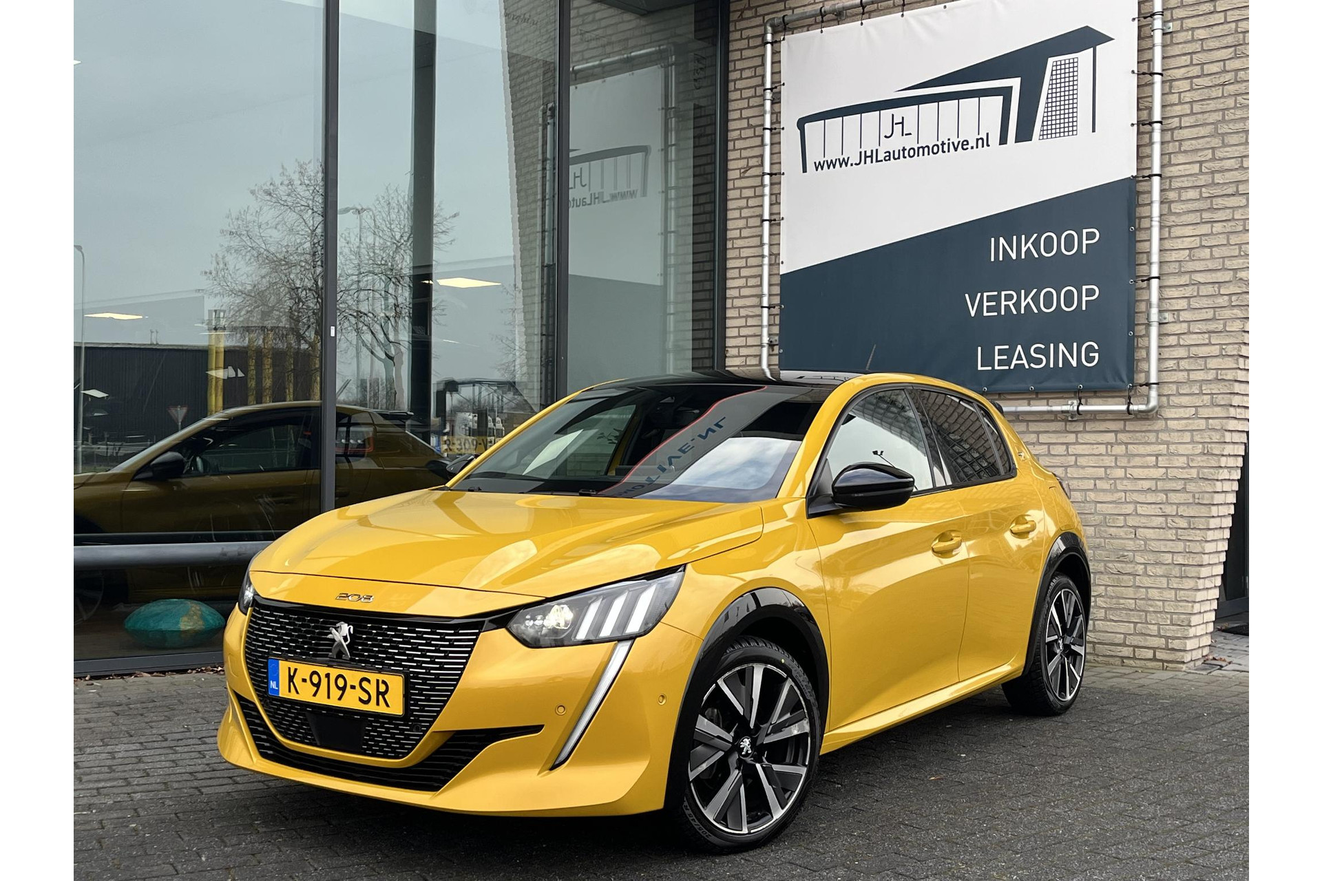Peugeot 208 1.2*GT-LINE*PANO*CARPLAY*AUTOM*ECC*CRUISE*NAV*CAM*